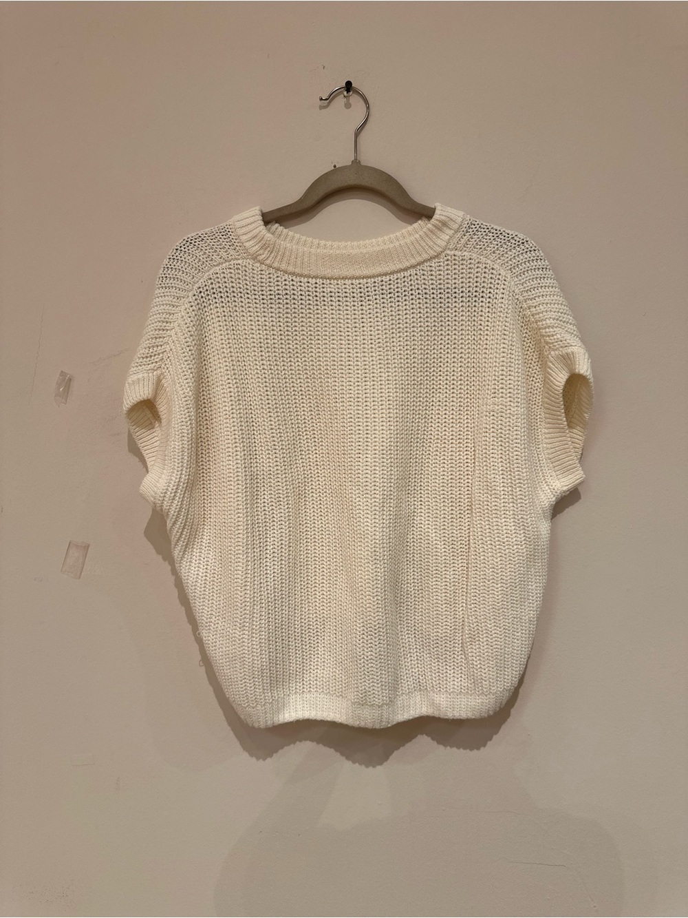 Relaxed Cream Short-Sleeve Knit Sweater - Women's Crew Neck